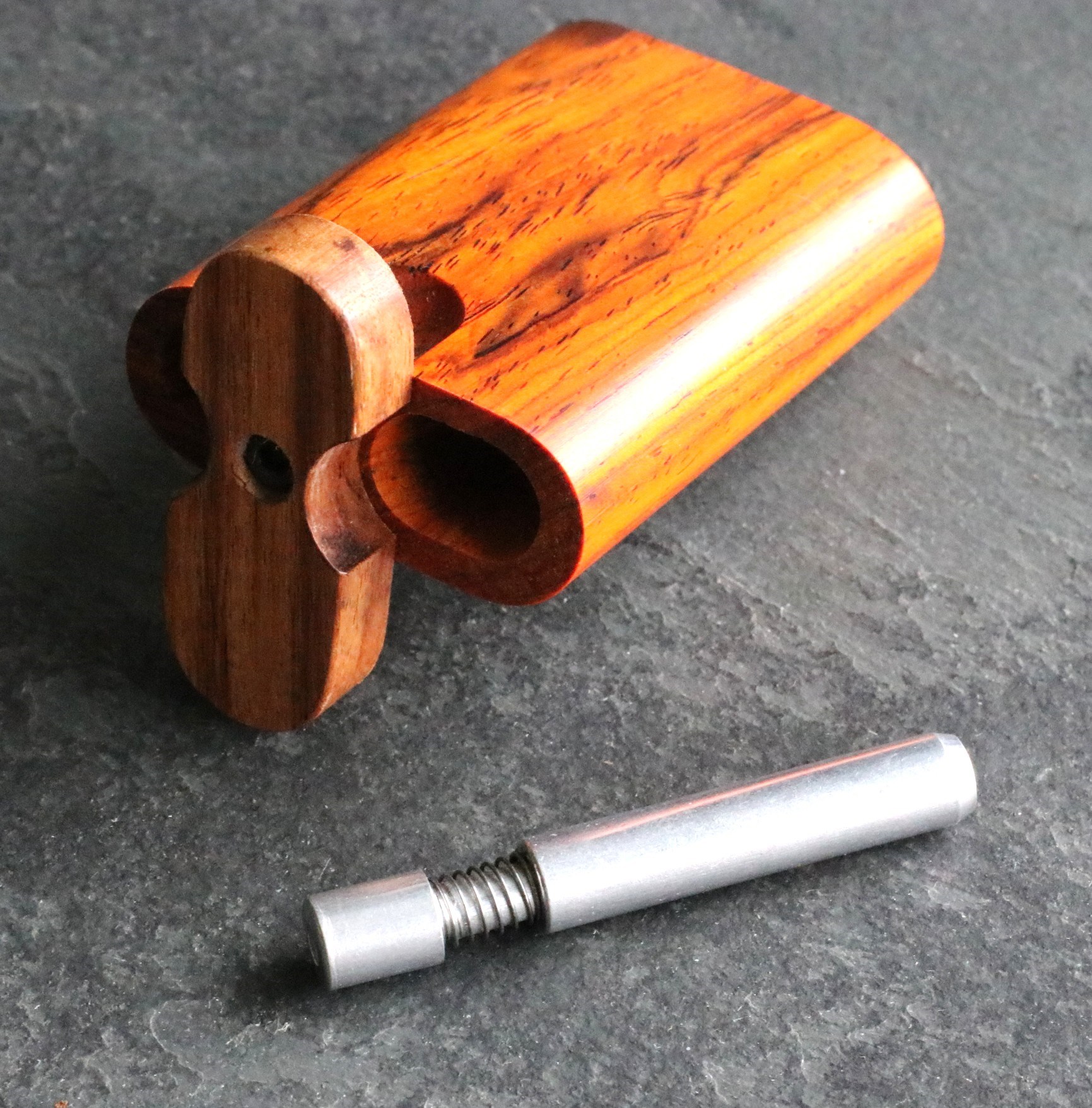 2" Self Eject One Hitter Pipes-Easy Self Cleaning Pipe - 2' Self Eject One Hitter Pipes-Easy Self Cleaning Pipe