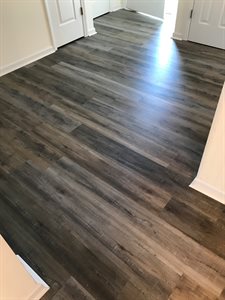 Cleaning vinyl floors