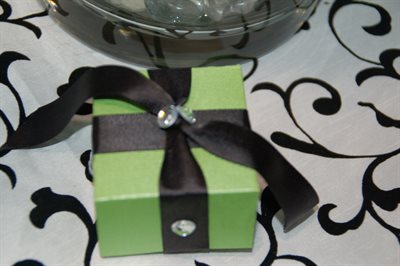 Green and black favor box
